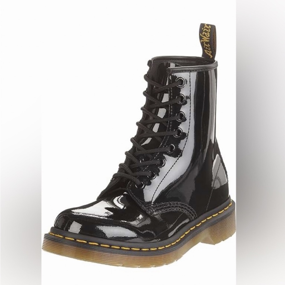 Dr Doc Martens style 1460 great condition size 5 MSRP $170 79$ 59 MINUTES